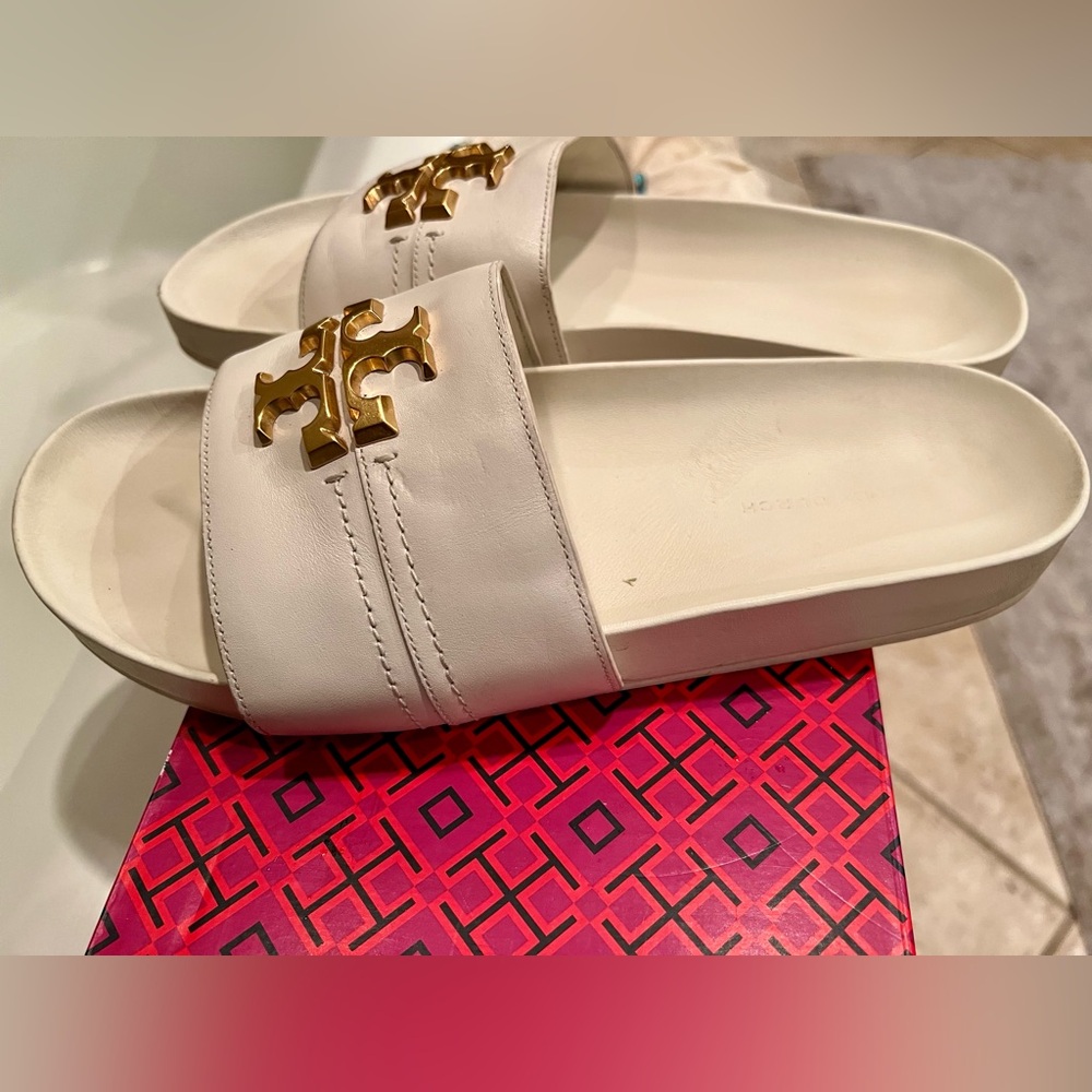 Tory Burch Cream Slides with Gold Emblem - Picture 1 of 6